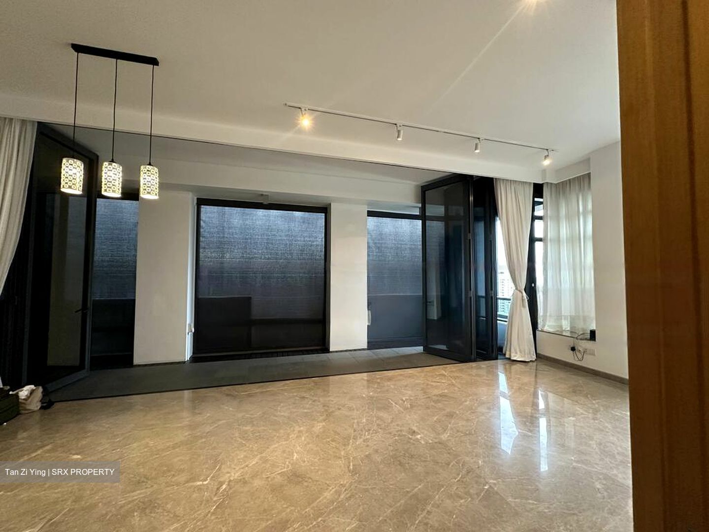 Nouvel 18 (D10), Condominium #626077021
